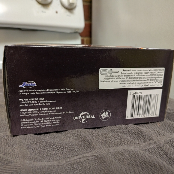 Jada Toys Back to the Future 2 1:32 DeLorean Time Machine Diecast NIB 2022 - Picture 4 of 4